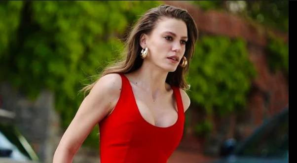 Resimdeki ünlüyü tanıdınız mı? Herkesin tanıdığı o şarkıcı ilk defa paylaştı - Resim: 10